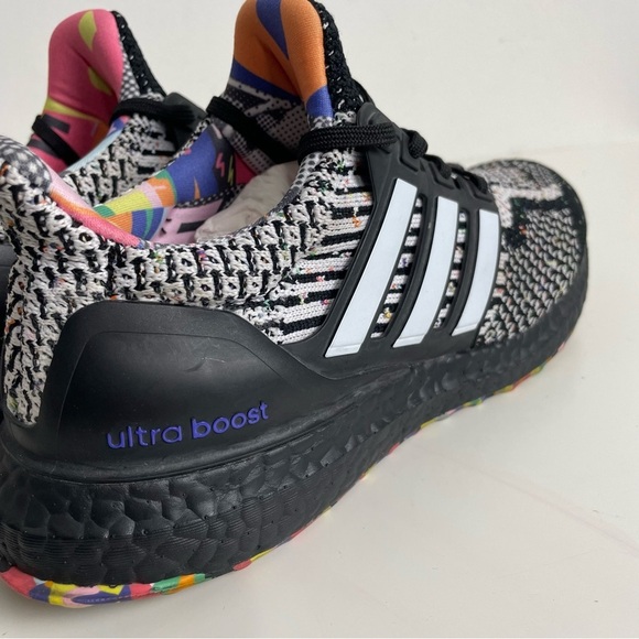 ADIDAS Ultraboost 5.0 DNA LOVE UNITES PRIDE Running Shoes Mens 5.5 Black Unisex main image 8